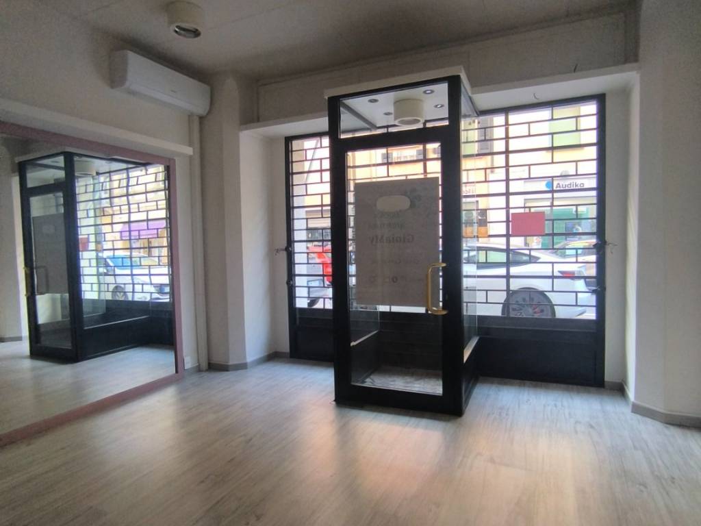 negozio in vendita a Brescia in zona Centro Storico