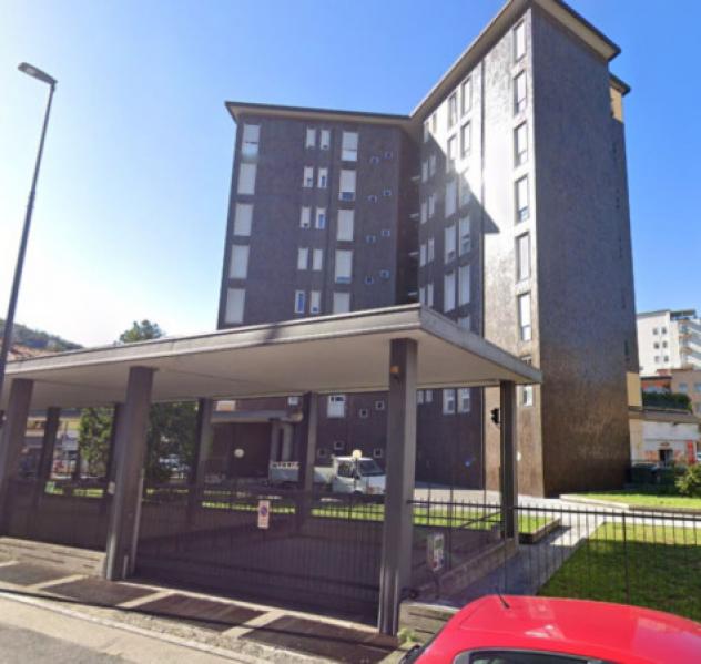 locale commerciale in vendita a Brescia in zona Crocifissa di Rosa