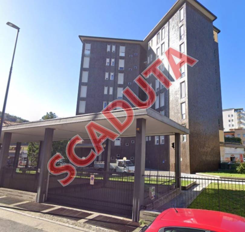 locale commerciale in vendita a Brescia