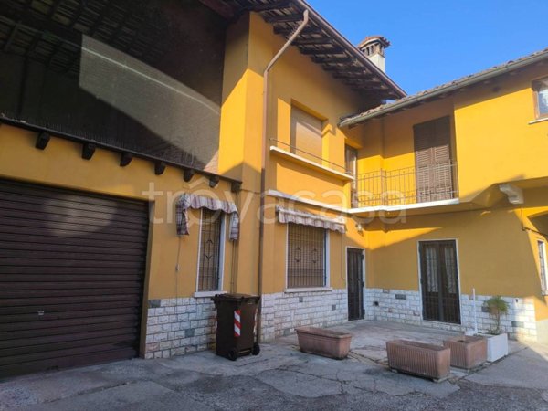 casa indipendente in vendita a Brescia in zona Fornaci