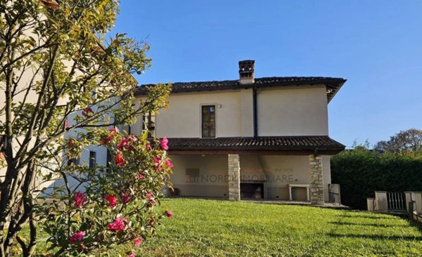 casa indipendente in vendita a Brescia
