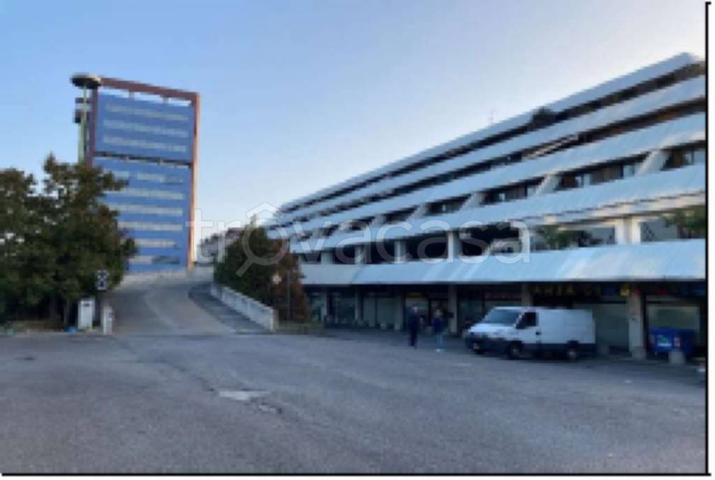 negozio in vendita a Brescia in zona Chiesa Nuova