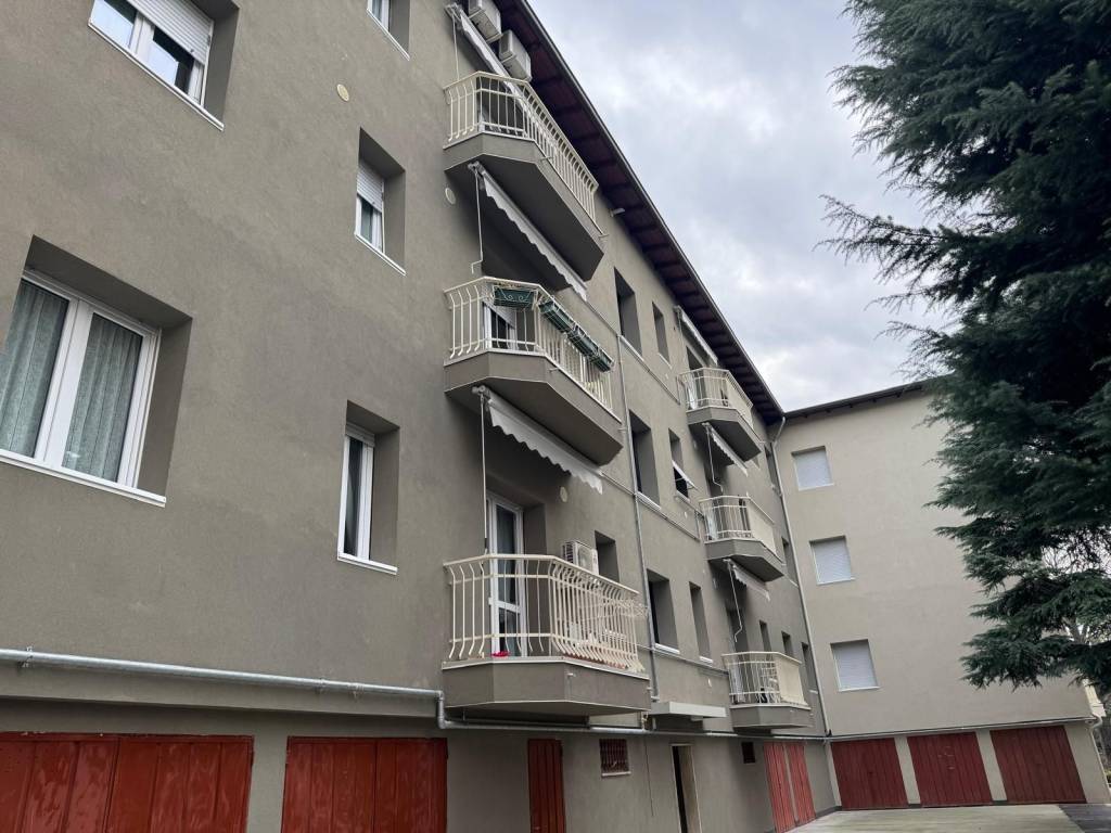 appartamento in vendita a Brescia in zona Villaggio Prealpino