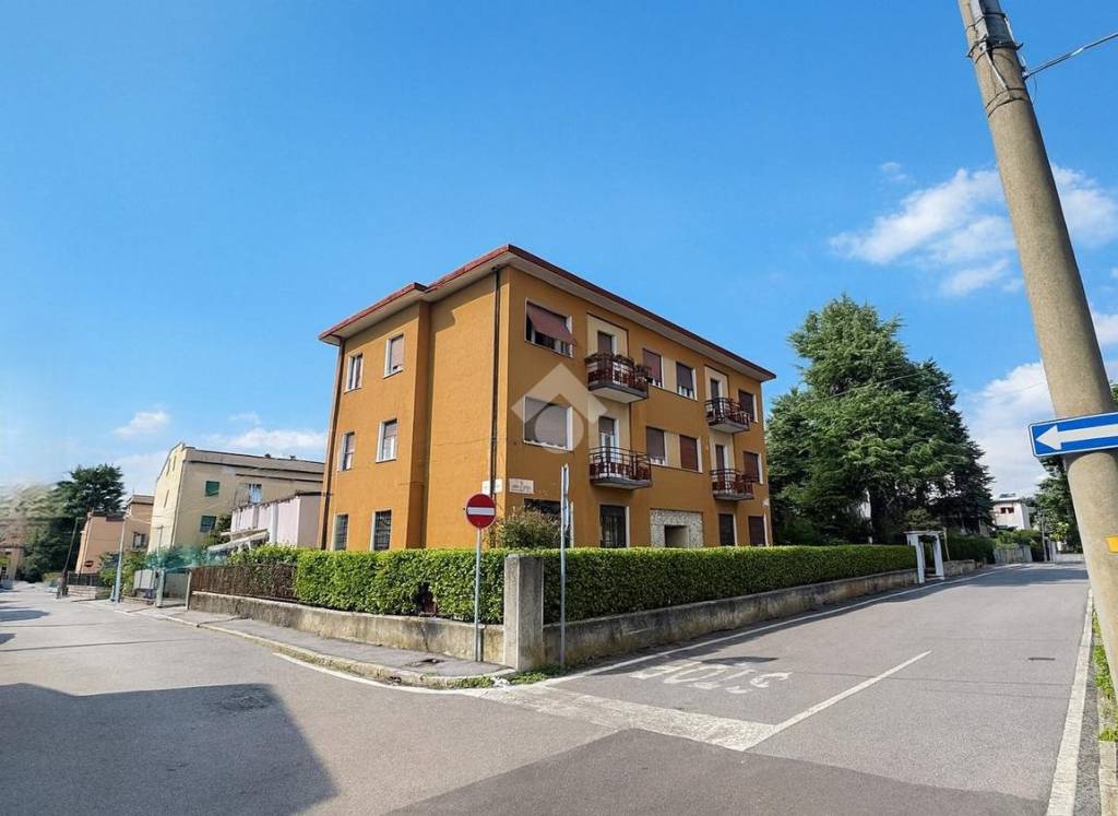 appartamento in vendita a Brescia in zona Chiusure