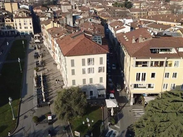 negozio in vendita a Brescia in zona Centro Storico