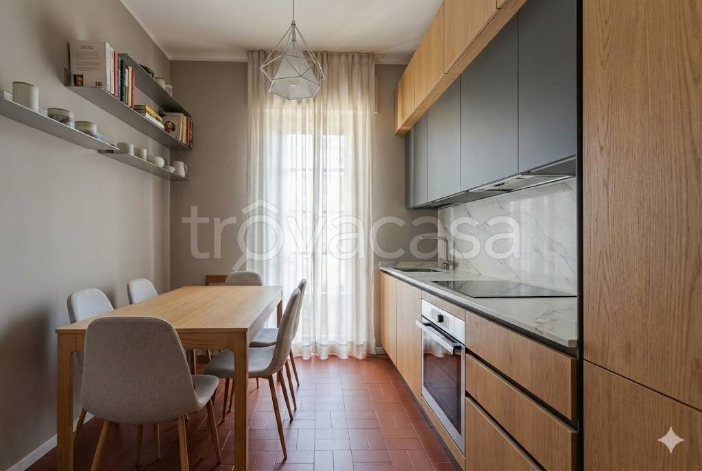 appartamento in vendita a Brescia in zona Crocifissa di Rosa