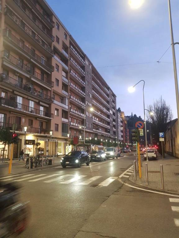 appartamento in vendita a Brescia in zona Crocifissa di Rosa