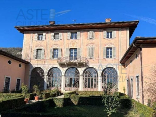 intera palazzina in vendita a Brescia in zona Porta Venezia