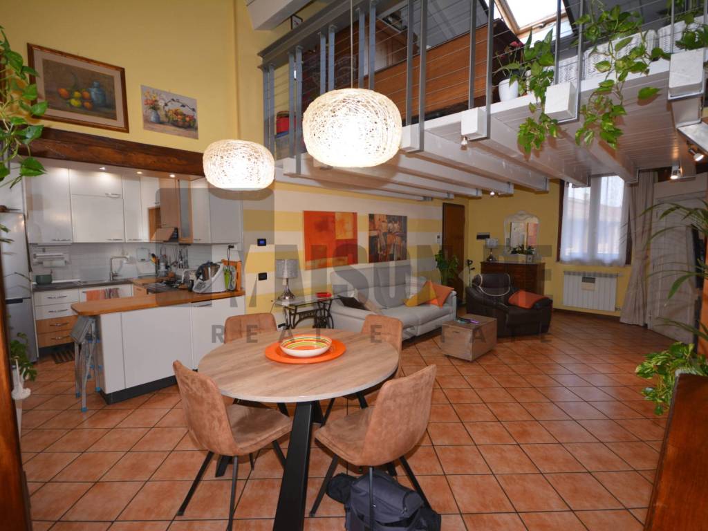 appartamento in vendita a Brescia in zona Volta