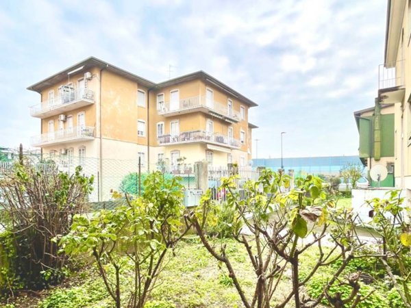 appartamento in vendita a Brescia in zona Quartiere Primo Maggio