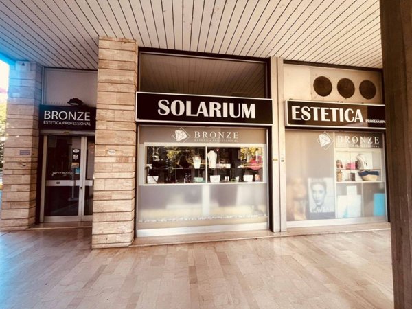 negozio in vendita a Brescia in zona Lamarmora