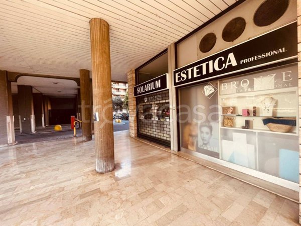 negozio in vendita a Brescia in zona Lamarmora