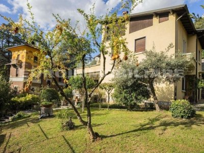 casa indipendente in vendita a Brescia in zona Centro Storico
