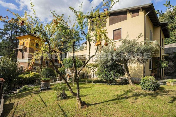 casa indipendente in vendita a Brescia in zona Centro Storico