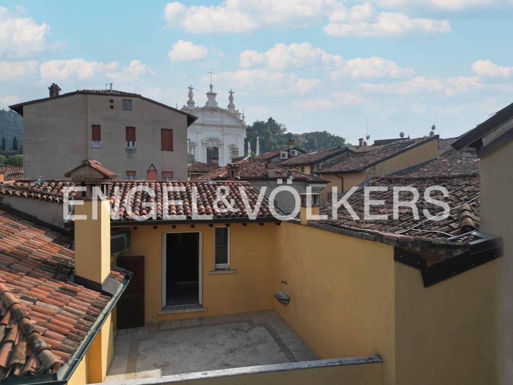 appartamento in vendita a Brescia in zona Carmine
