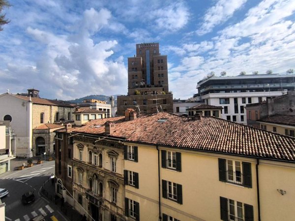 appartamento in vendita a Brescia in zona Centro Storico