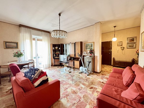 casa indipendente in vendita a Brescia in zona Lamarmora