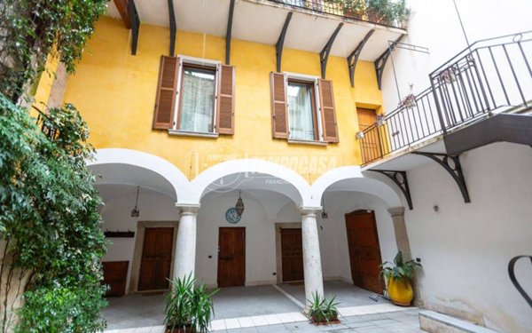 casa indipendente in vendita a Brescia in zona Carmine