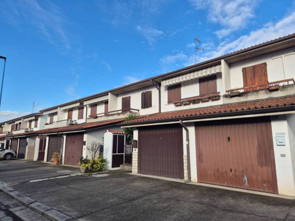 casa indipendente in vendita a Brescia in zona San Polo