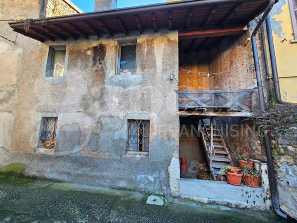 casa indipendente in vendita a Brescia in zona Caionvico