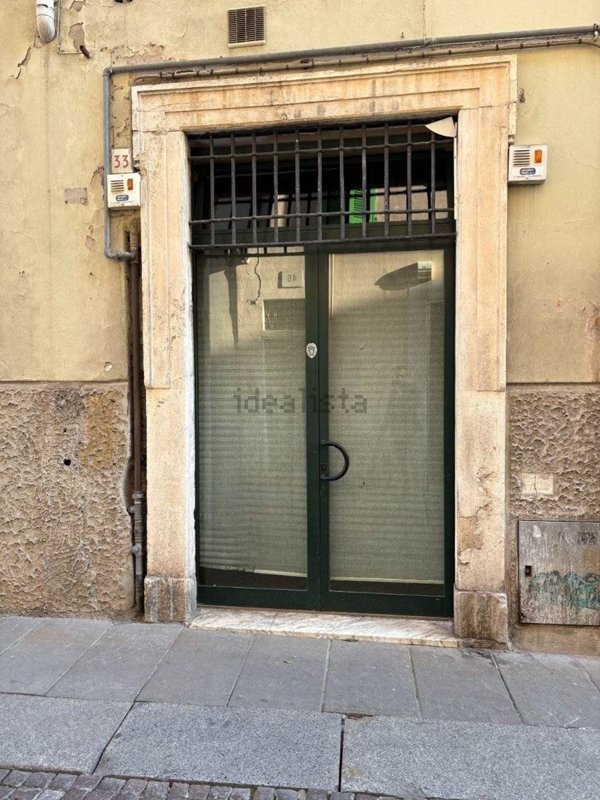 locale commerciale in vendita a Brescia in zona Centro Storico