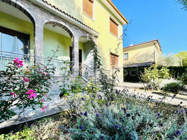 casa indipendente in vendita a Brescia in zona Mompiano