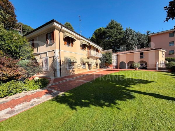 casa indipendente in vendita a Brescia in zona San Rocchino