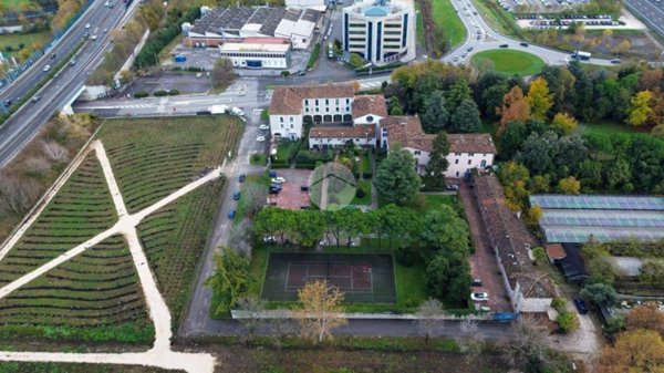 appartamento in vendita a Brescia in zona Volta