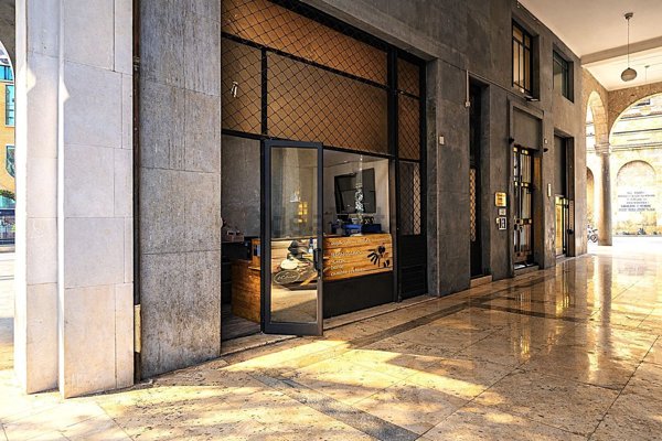 locale commerciale in vendita a Brescia