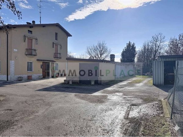 casa indipendente in vendita a Brescia in zona San Polo