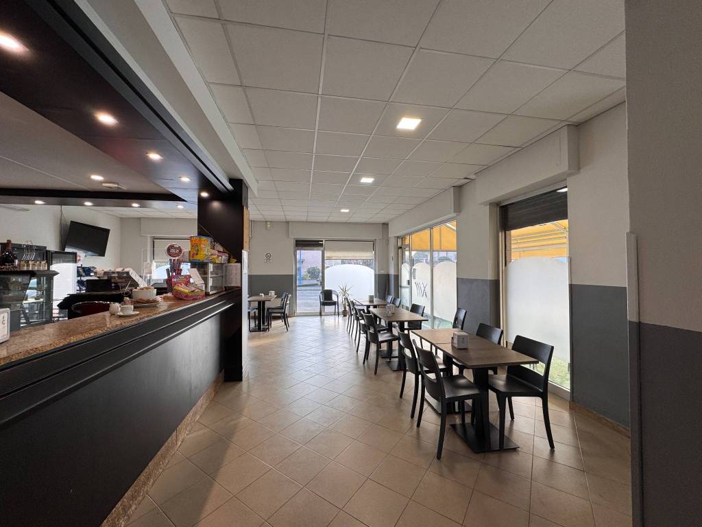 negozio in vendita a Brescia in zona Volta