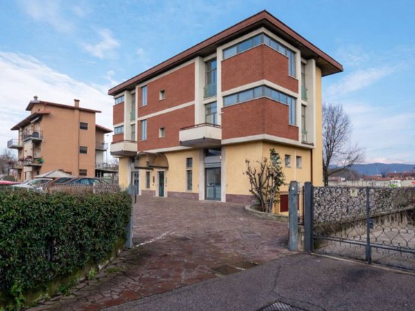 ufficio in vendita a Brescia in zona Quartiere Primo Maggio