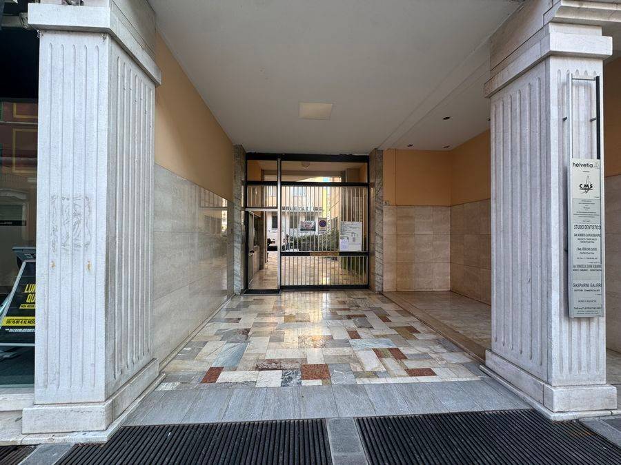 appartamento in vendita a Brescia in zona Crocifissa di Rosa