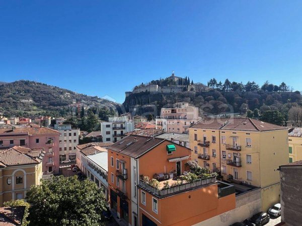 appartamento in vendita a Brescia in zona Crocifissa di Rosa