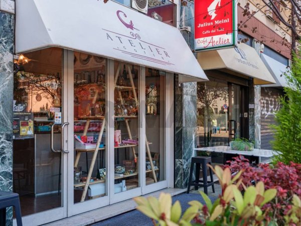 negozio in vendita a Brescia in zona Mompiano