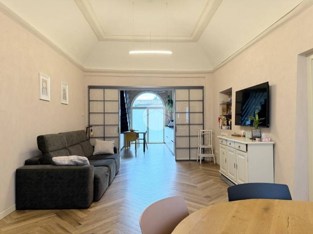 casa indipendente in vendita a Brescia in zona Volta