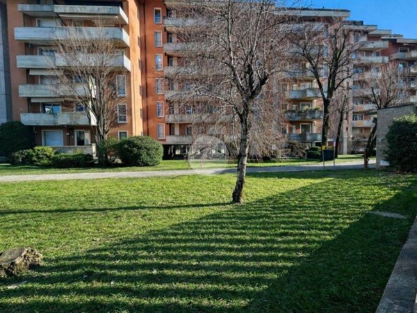 appartamento in vendita a Brescia in zona Crocifissa di Rosa