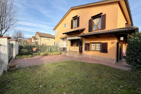 casa indipendente in vendita a Brescia in zona Villaggio Badia