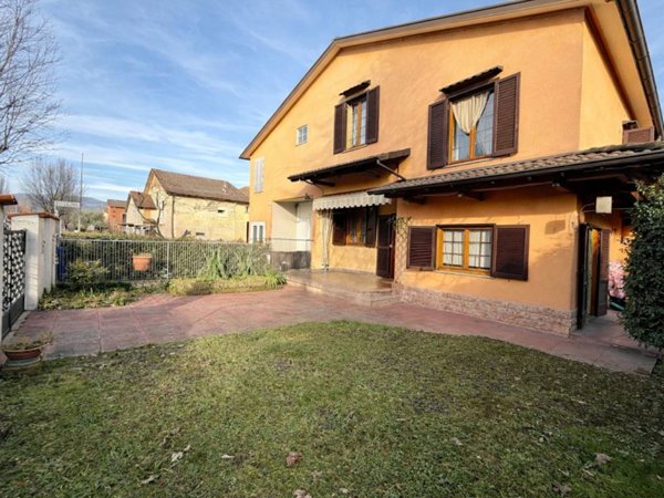 casa indipendente in vendita a Brescia in zona Villaggio Badia