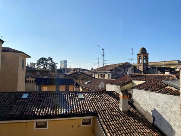 negozio in vendita a Brescia in zona Centro Storico