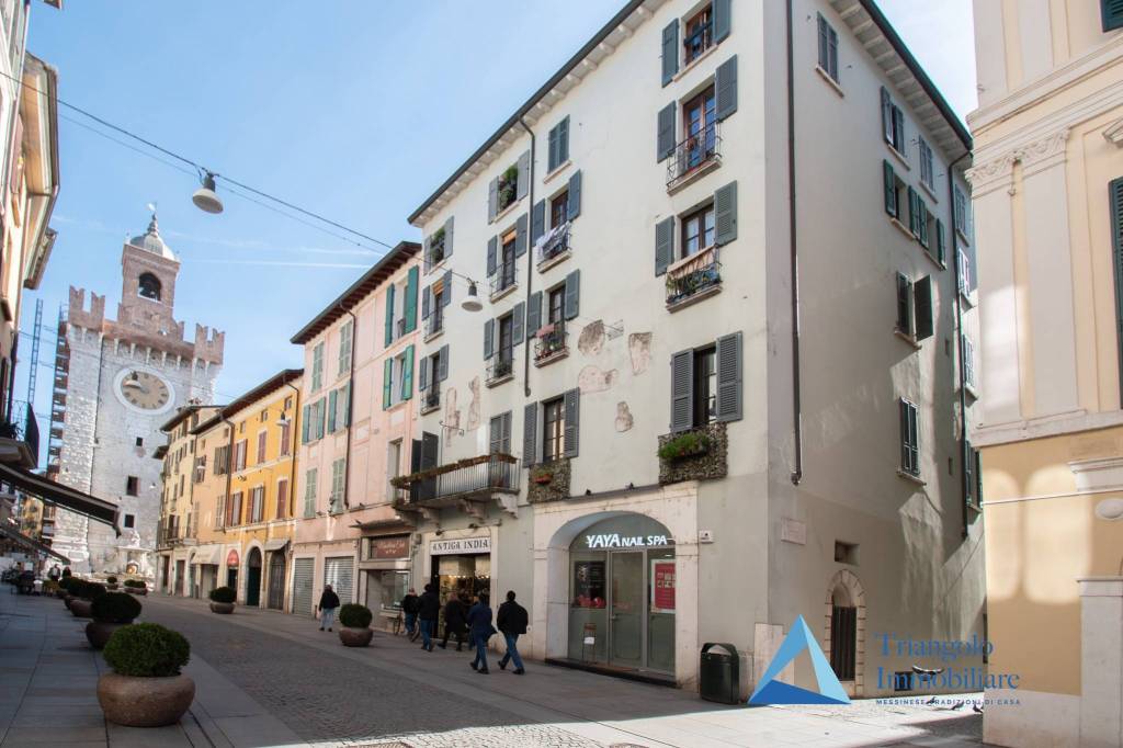 appartamento in vendita a Brescia in zona Centro Storico