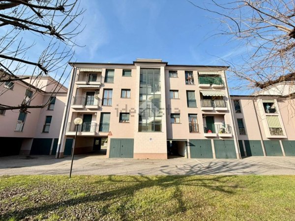 appartamento in vendita a Brescia in zona Villaggio Violino