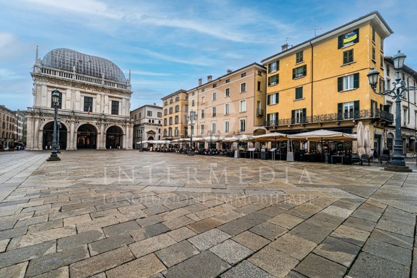 appartamento in vendita a Brescia in zona Centro Storico