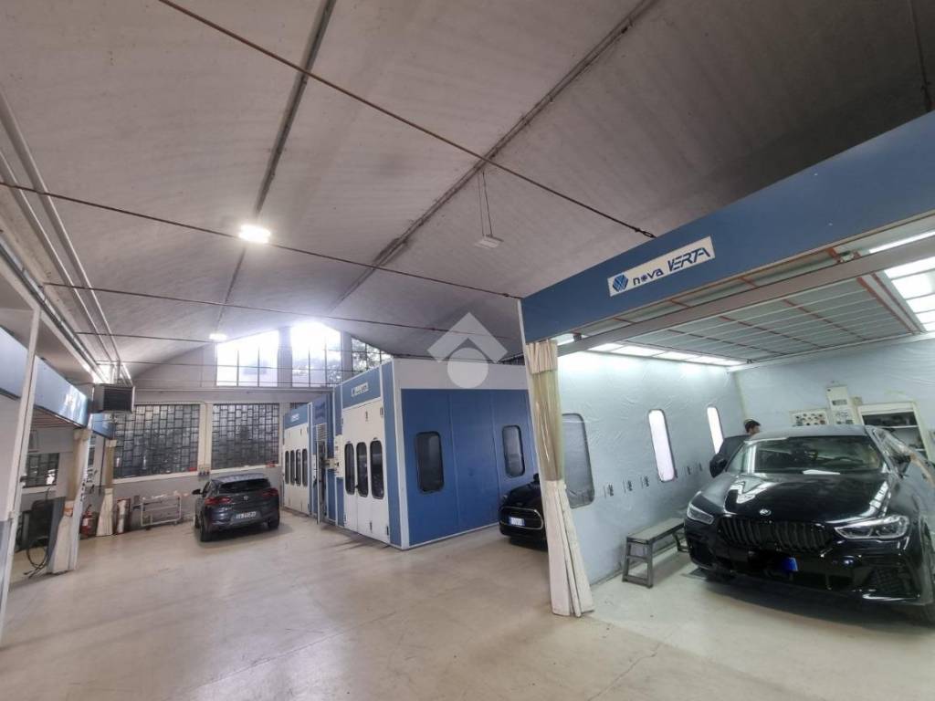 locale commerciale in vendita a Brescia in zona Chiusure