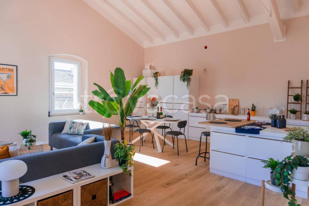 appartamento in vendita a Brescia in zona Fiumicello