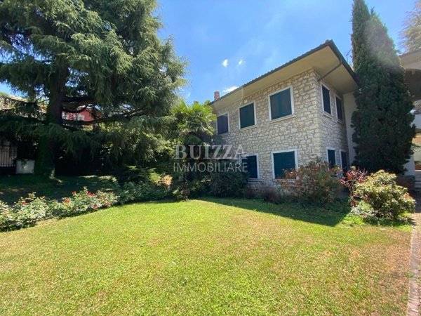 casa indipendente in vendita a Brescia in zona Crocifissa di Rosa