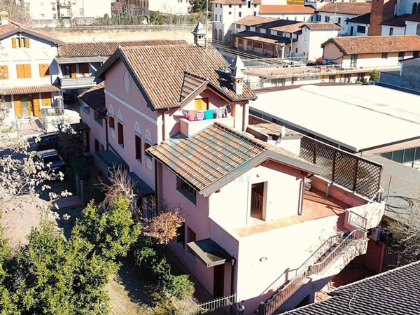 appartamento in vendita a Brescia in zona Quartiere Primo Maggio