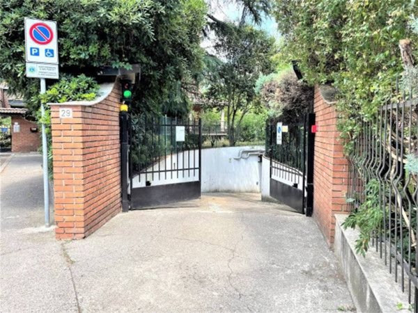 negozio in vendita a Brescia in zona Mompiano