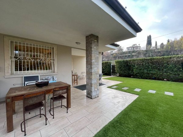 casa indipendente in vendita a Brescia in zona Chiusure