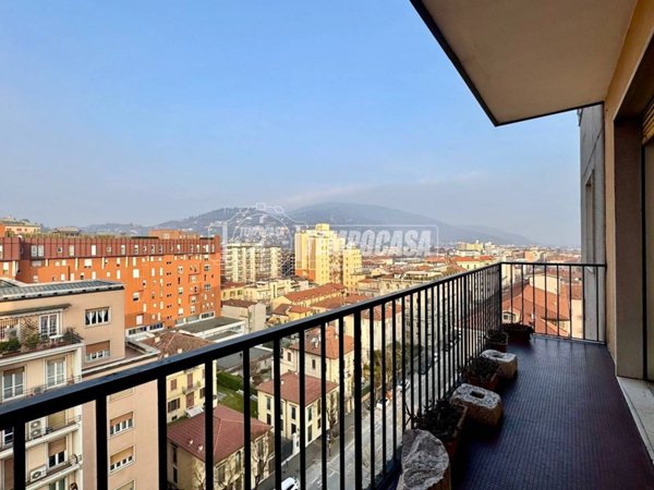 appartamento in vendita a Brescia in zona Centro Storico